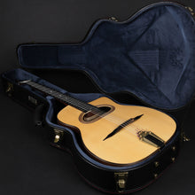 Load image into Gallery viewer, Altamira M01 D-Hole w/case