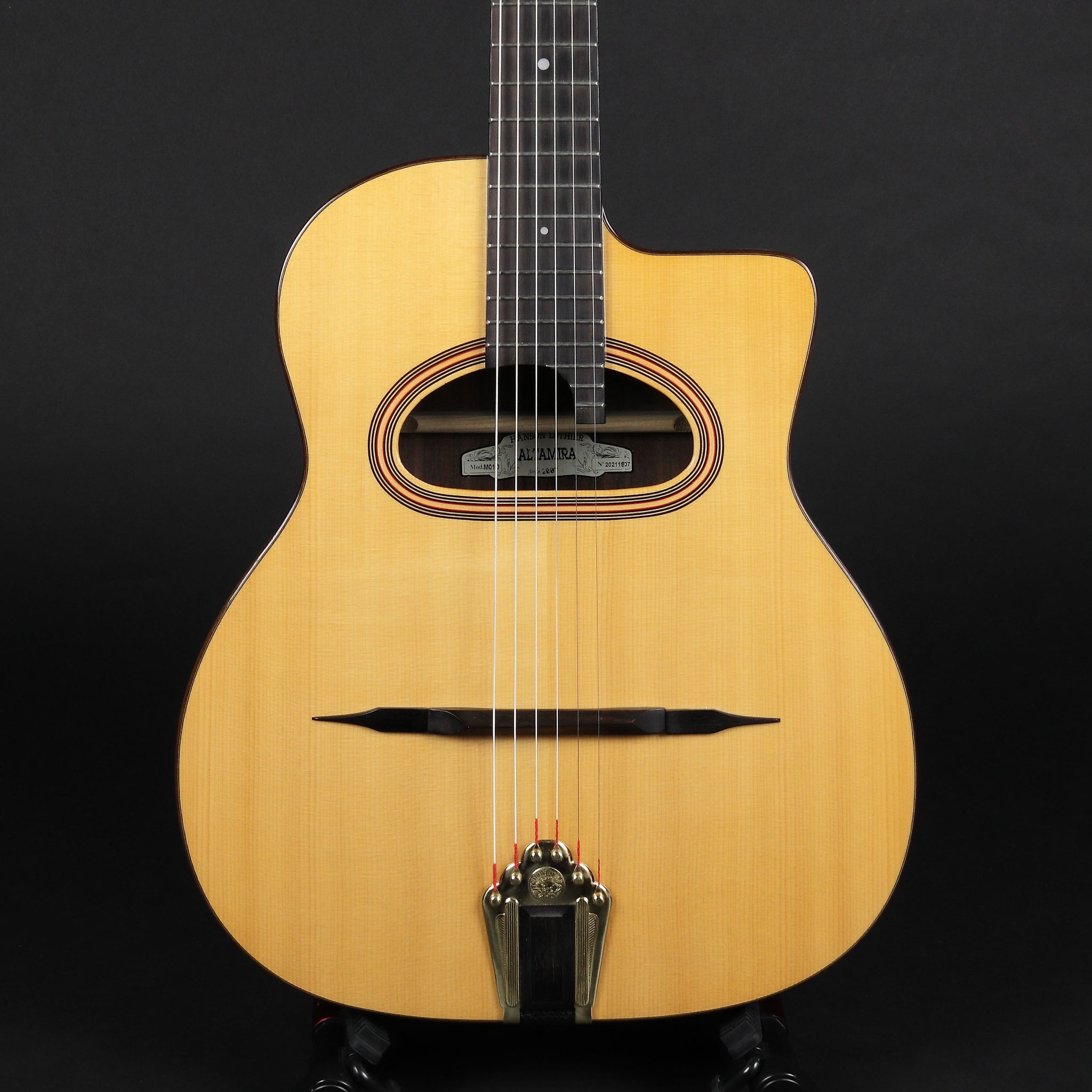 Altamira M01 D-Hole (Pre-owned)