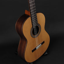 Load image into Gallery viewer, Altamira N300 Classical Guitar