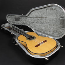 Load image into Gallery viewer, 2020 Antonio Marin Montero Flamenco Guitar (Pre-owned)