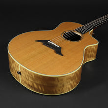 Load image into Gallery viewer, 2007 Breedlove Focus Custom - Red Cedar/Myrtlewood #9835 (Pre-owned)