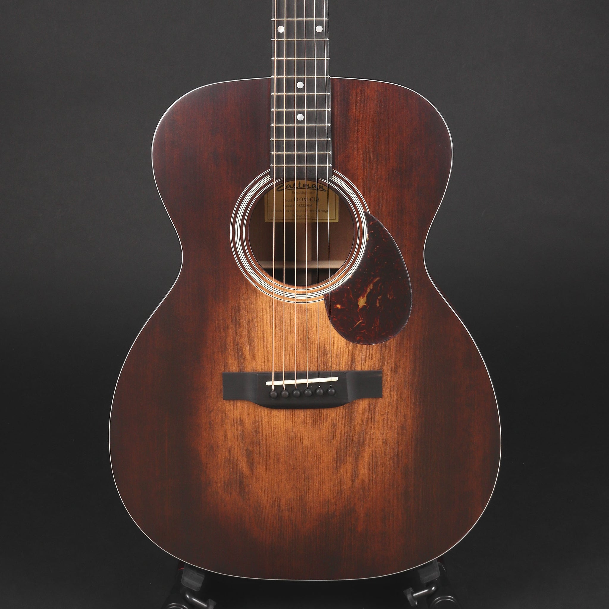 Eastman E1OM Classic