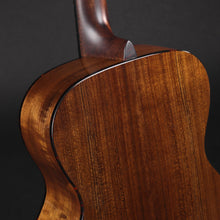 Load image into Gallery viewer, Eastman E3OM Deluxe Spruce/Ovangkol