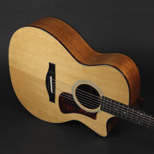 Load image into Gallery viewer, Eastman AC222CE-DLX Grand Auditorium