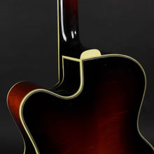 Load image into Gallery viewer, 2005 Eastman AR810CE 17" Archtop - Sunburst (Pre-owned)