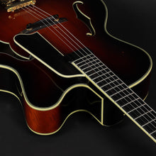 Load image into Gallery viewer, 2005 Eastman AR810CE 17" Archtop - Sunburst (Pre-owned)