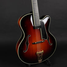 Load image into Gallery viewer, 2005 Eastman AR810CE 17" Archtop - Sunburst (Pre-owned)