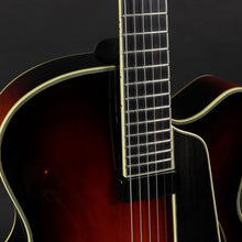Load image into Gallery viewer, 2005 Eastman AR810CE 17" Archtop - Sunburst (Pre-owned)