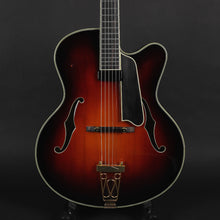 Load image into Gallery viewer, 2005 Eastman AR810CE 17" Archtop - Sunburst (Pre-owned)
