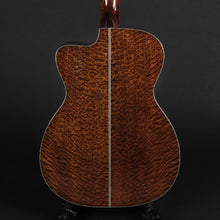 Load image into Gallery viewer, Eastman L-OMCE-QS OM Cutaway Quilted Sapele (Pre-owned)