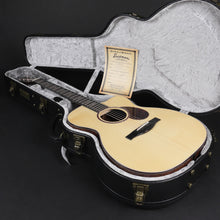 Load image into Gallery viewer, Eastman L-OMCE-QS OM Cutaway Quilted Sapele (Pre-owned)