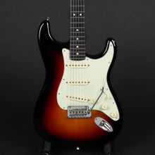 Load image into Gallery viewer, 2018 Fender American Professional Stratocaster - Sunburst (Pre-owned)