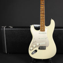 Load image into Gallery viewer, 2023 Fender Custom Shop American Custom Left-handed NOS Stratocaster (Pre-owned)