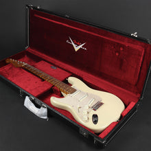 Load image into Gallery viewer, 2023 Fender Custom Shop American Custom Left-handed NOS Stratocaster (Pre-owned)