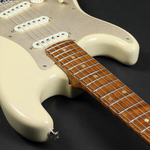 Load image into Gallery viewer, 2023 Fender Custom Shop American Custom Left-handed NOS Stratocaster (Pre-owned)