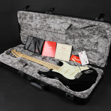 Load image into Gallery viewer, 2019 Fender American Professional Stratocaster - Black (Pre-owned)