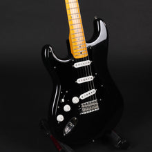Load image into Gallery viewer, 2014 Left-handed Fender Custom Shop David Gilmour Stratocaster (Pre-owned)