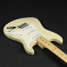 Load image into Gallery viewer, 2003 Fender Highway One Stratocaster - Honey Blonde (Pre-owned)