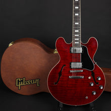 Load image into Gallery viewer, 2021 Gibson ES-335 Figured Sixties Cherry (Pre-owned)
