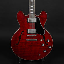 Load image into Gallery viewer, 2021 Gibson ES-335 Figured Sixties Cherry (Pre-owned)