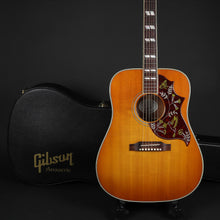 Load image into Gallery viewer, 2017 Gibson Hummingbird in Heritage Cherry Sunburst - (Pre-owned)