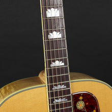 Load image into Gallery viewer, 2009 Gibson SJ-200 Standard in Natural (Pre-owned)