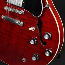 Load image into Gallery viewer, 2021 Gibson ES-335 Figured Sixties Cherry (Pre-owned)