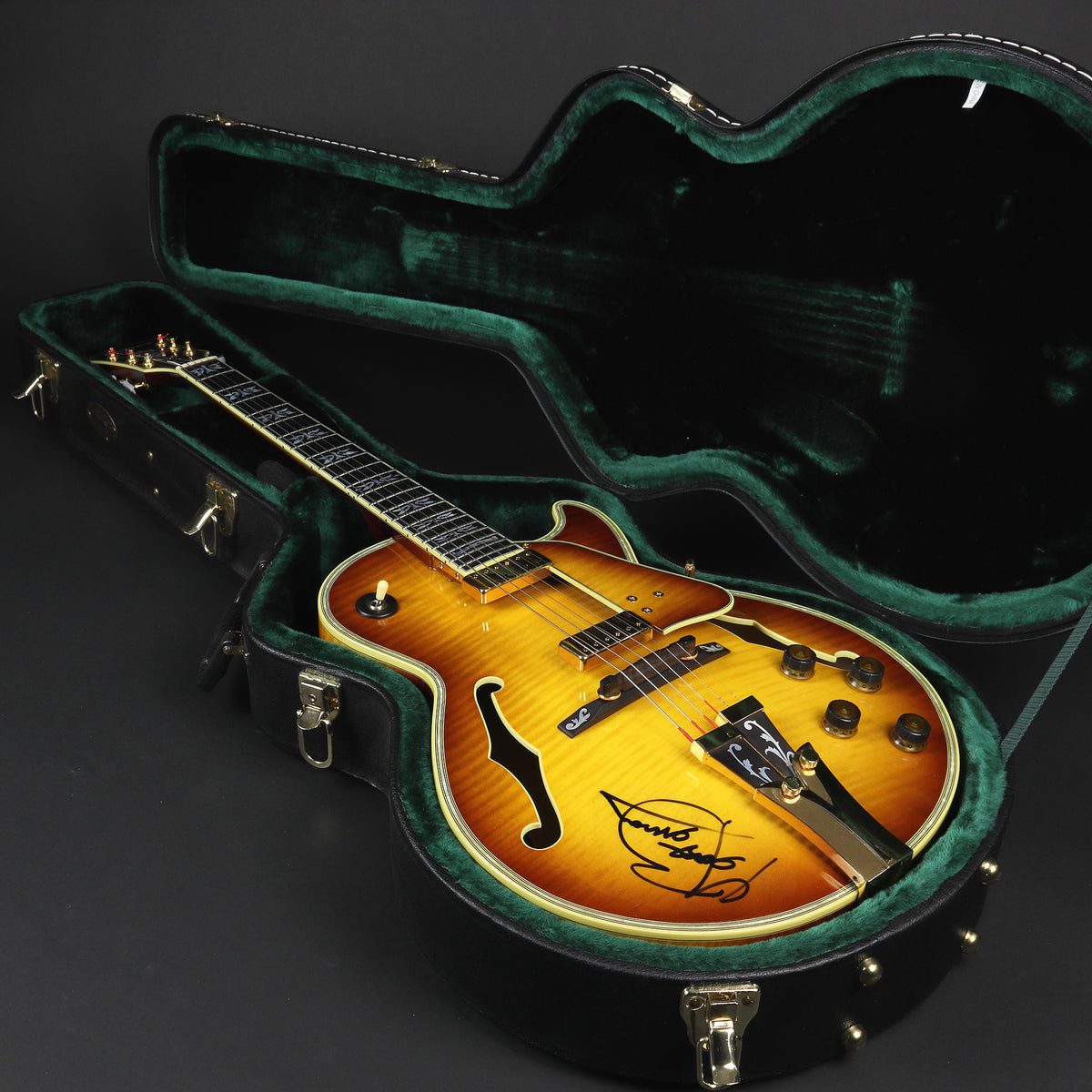 Ibanez GB100 Sunburst Signed by George Benson (Pre-owned) – Mak's