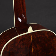 Load image into Gallery viewer, 2015 Kim Walker Style A Deluxe 000-12 (Pre-owned)