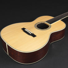 Load image into Gallery viewer, 2015 Kim Walker Style A Deluxe 000-12 (Pre-owned)