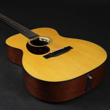 Load image into Gallery viewer, 2017 Left-handed Martin OM18e (Pre-owned)