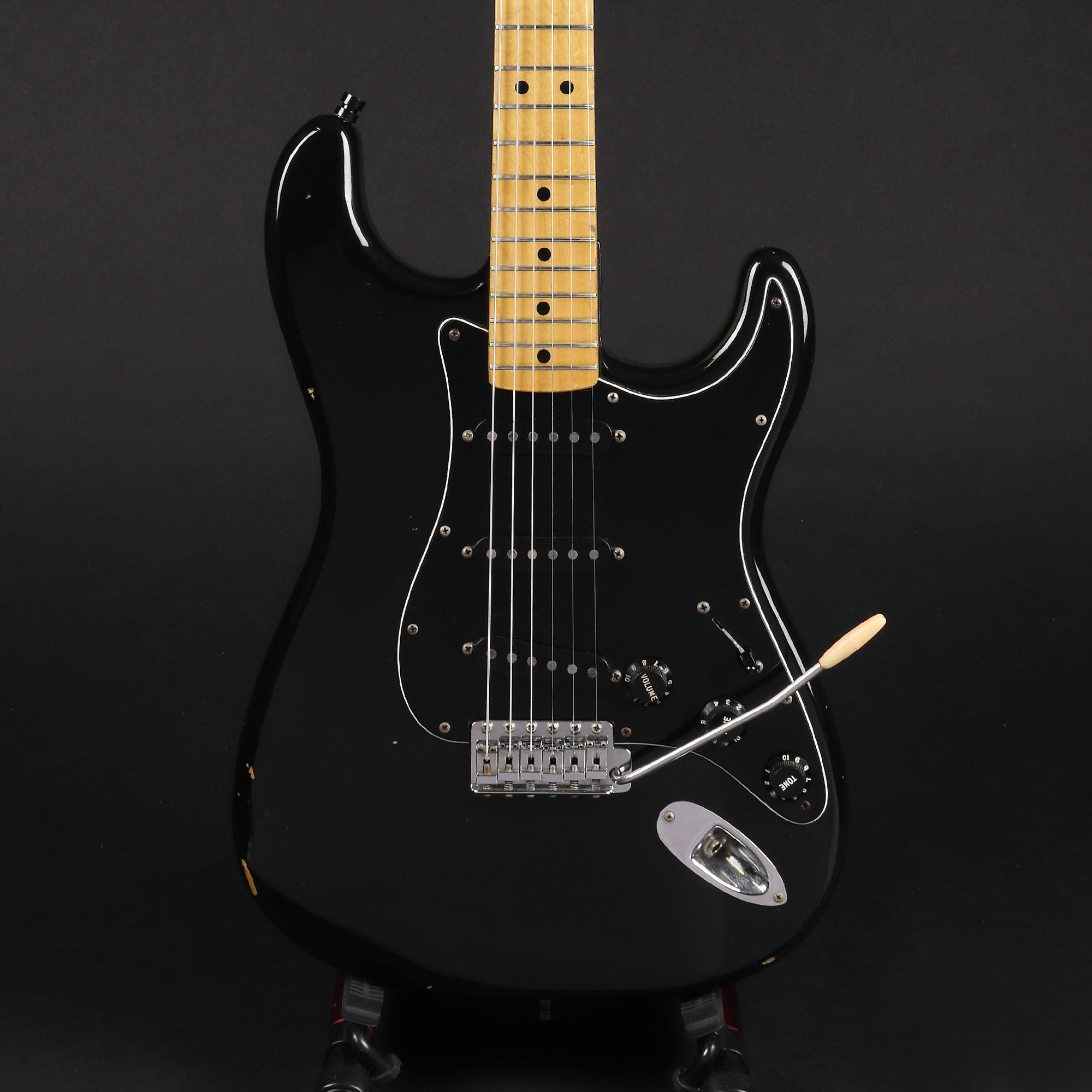 1977 Fender Stratocaster Maple Neck - Black  (Pre-owned)