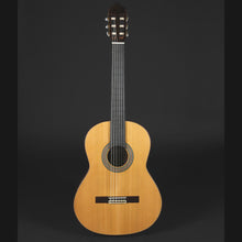 Load image into Gallery viewer, Altamira N400 Classical Guitar