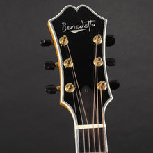 Load image into Gallery viewer, 2008 Benedetto Manhattan Left-handed Archtop - Honey Blonde (Pre-owned)