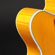 Load image into Gallery viewer, 2008 Benedetto Manhattan Left-handed Archtop - Honey Blonde (Pre-owned)