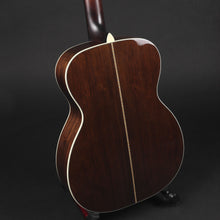 Load image into Gallery viewer, Eastman E20OM-MR-TC Adirondack/Madagascar Rosewood #2823
