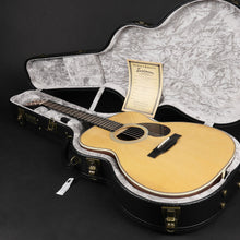 Load image into Gallery viewer, Eastman E20OM-MR-TC Adirondack/Madagascar Rosewood #2823