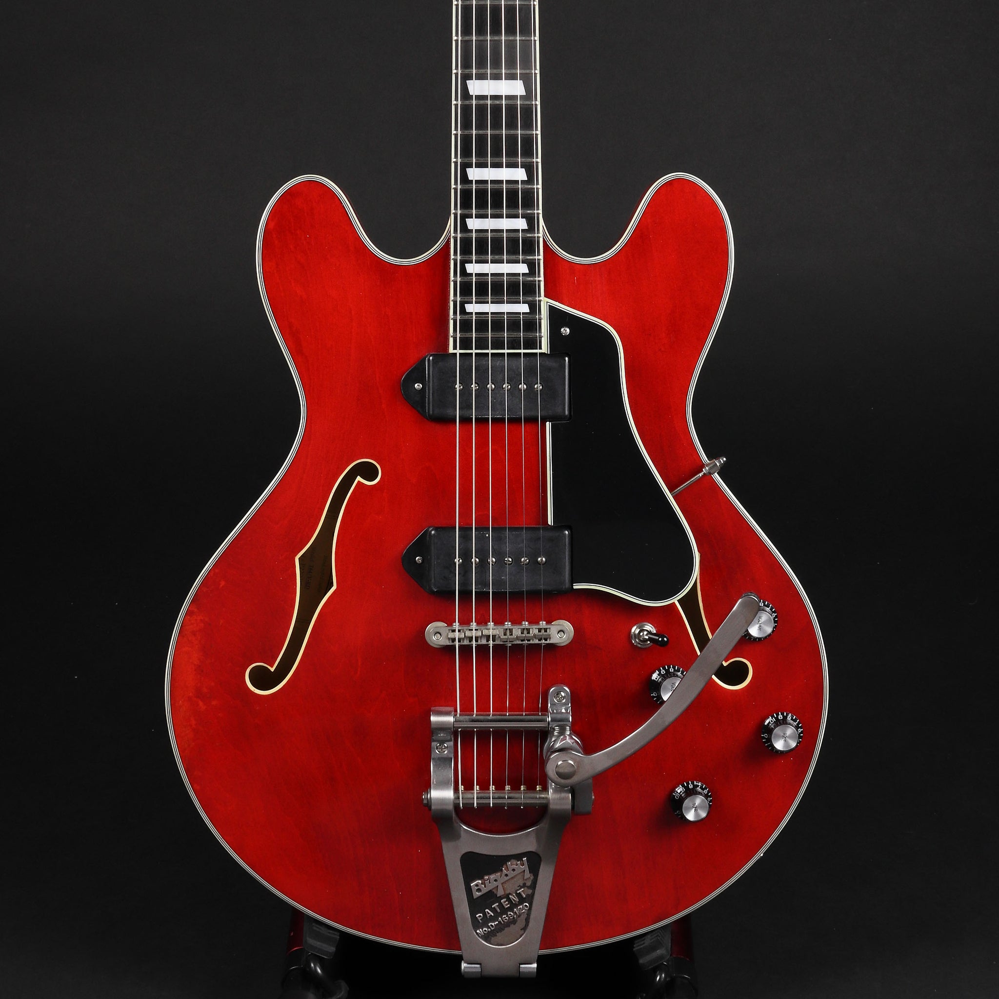 Eastman T64/v-Antique Red Varnish #0174