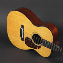 Load image into Gallery viewer, 2013 Martin 00-18v Sitka/Mahogany (Pre-owned)