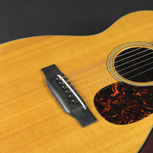 Load image into Gallery viewer, 2013 Martin 00-18v Sitka/Mahogany (Pre-owned)