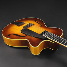 Load image into Gallery viewer, 2006 Mike Vanden Martin Taylor Artistry Archtop