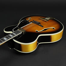 Load image into Gallery viewer, 1976 Gibson L5-C Sunburst (Pre-owned)