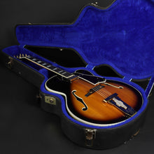 Load image into Gallery viewer, 1976 Gibson L5-C Sunburst (Pre-owned)