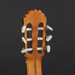 1998 Amalio Burguet Model 2M Cedar (Pre-owned) w/case