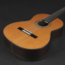 Load image into Gallery viewer, 1998 Amalio Burguet Model 2M Cedar (Pre-owned) w/case