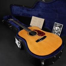 Load image into Gallery viewer, Atkin Essential D - Aged Finish #4199