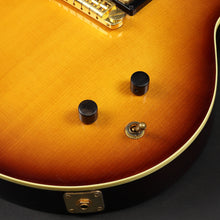 Load image into Gallery viewer, 2007 Benedetto Benny - Antique Burst (Pre-owned)