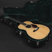 Load image into Gallery viewer, Bourgeois OM Vintage Sitka/Rosewood #10402