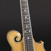 Load image into Gallery viewer, Bourgeois M5-F Mandolin - Natural