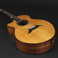 Load image into Gallery viewer, Breedlove Master Class &#39;Moon Dancer&#39; Left-handed (Pre-owned)